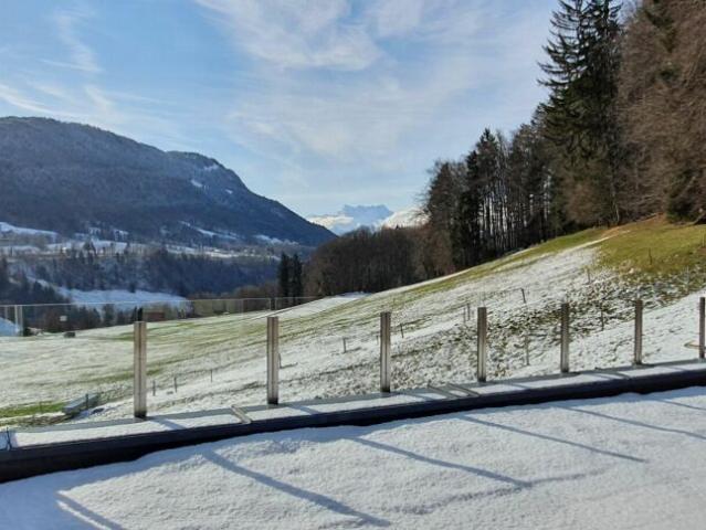Superbe maison d'architecte à vendre à Châtel St Denis avec vue panoramique