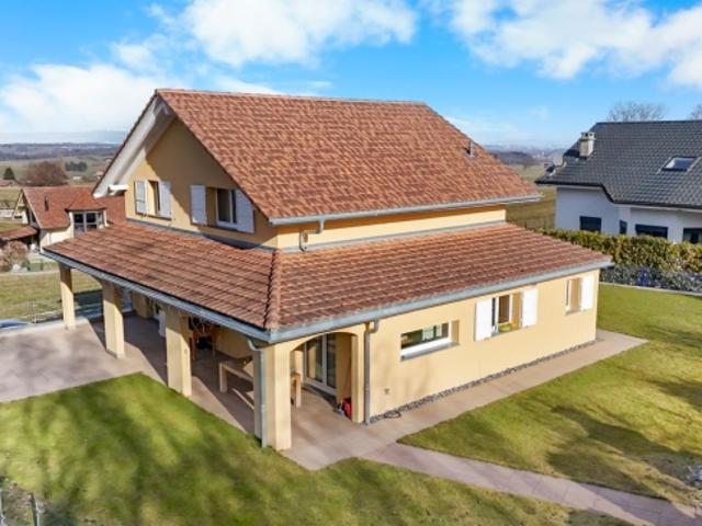 Superbe maison d'architecte individuelle située à seulement 18 minutes de Bulle