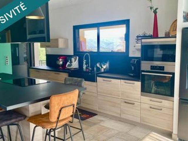 Superbe Maison de 160 m2 avec T2 indépendant à Corte