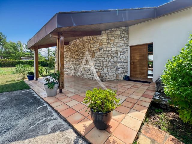 Superbe maison de campagne. 200m² Montayral