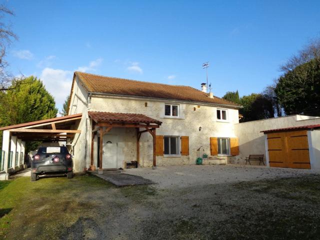 Superbe maison de campagne au calme, entièrement rénovée, 270