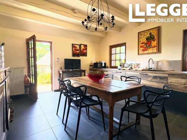Superbe maison de campagne française avec piscine, jacuzzi et gîtes