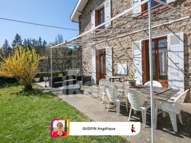 Superbe maison de caractère de 227 m2 à Saint Marcel lès Ann
