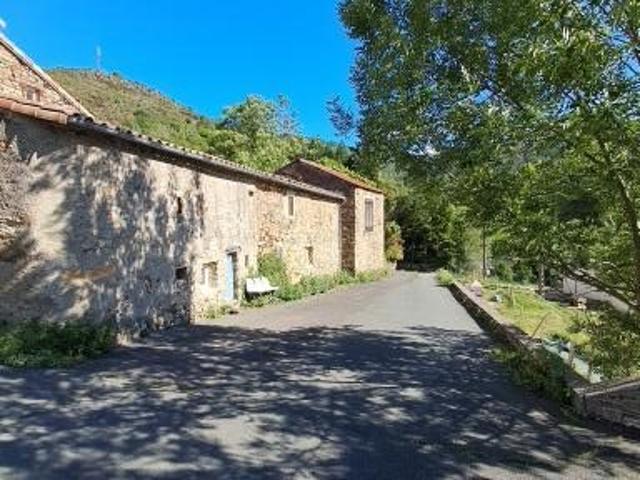 SUPERBE MAISON DE CARACTÈRE EN PIERR 280m² Saint Pons de Thomières