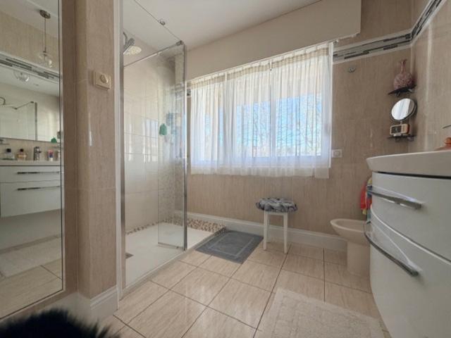 Superbe maison de plain pied volumes exceptionnels et pres