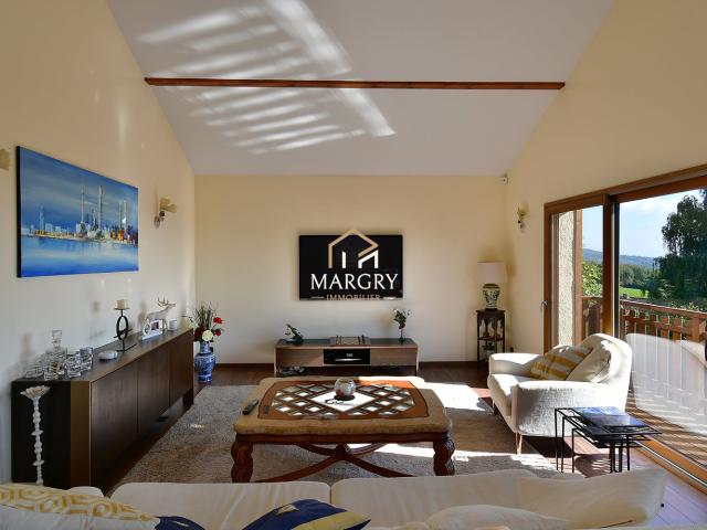 Superbe Maison Echenevex 226m² Echenevex