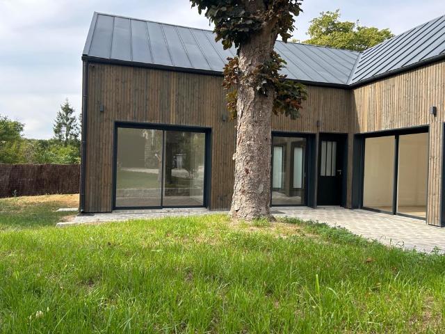 Superbe maison en bois à Fontaine le Port