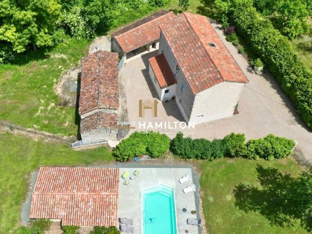 Superbe Maison En Pierre Rénovée, Avec Bois Et Terrains Atte. 138m² Cordes sur Ciel