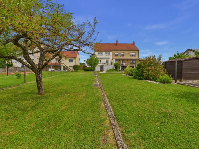 Superbe maison familiale avec grand terrain située à SEINGBO