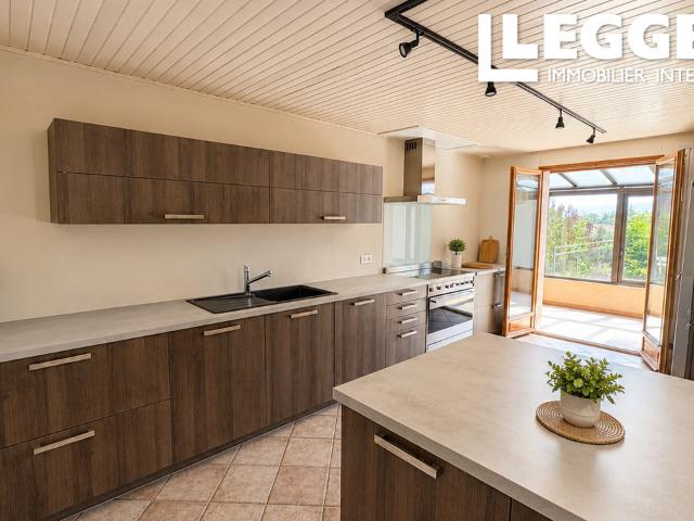 Superbe maison familiale de 257.86 m² à Orléat