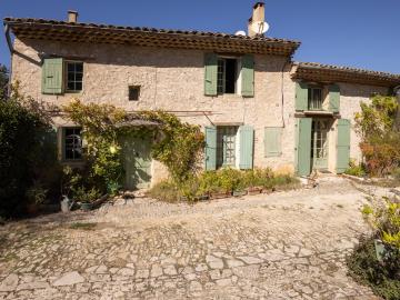 Superbe mas provençal de 383 m2 habitables 383m² Apt
