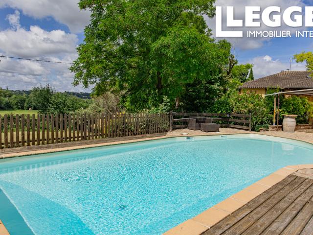 Superbe métairie du XVIIIe siècle avec gîte, piscine et parc aux portes de Montauban