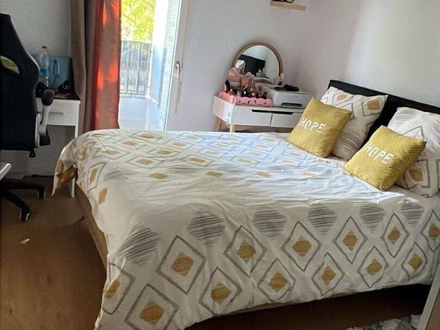 Superbe appartement meublé avec 2 balcons, parking et résidence sécurisée – Nanterre
