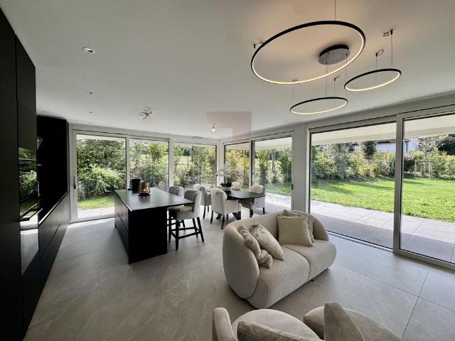 Superbe appartement meublé en rez de jardin