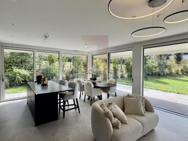 Superbe appartement meublé en rez de jardin
