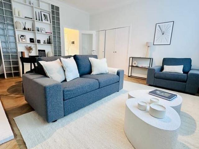 Superbe appartement meublé Quartier Louise !