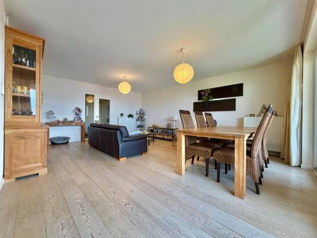 Superbe appartement avec 2 chambres et bureau