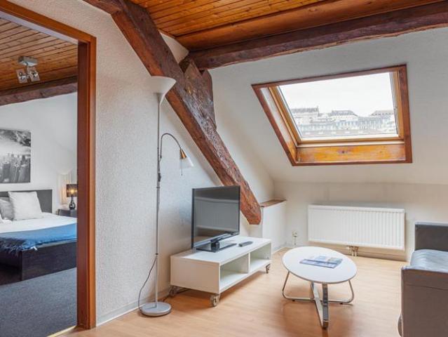 Superbe appartement d’une chambre en étage élevé proche de la gare de Lausanne – Rue du Simplon 10 !