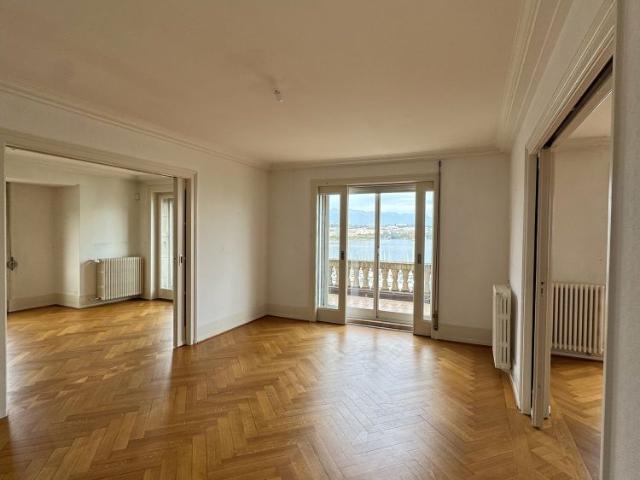 Superbe appartement de réception face au lac avec une vue imprenable au 6ème étage