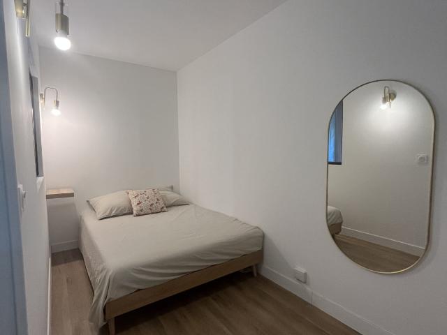 Superbe appartement de type T2 situé au 12 16 rue Poucel, 13004 Marseille