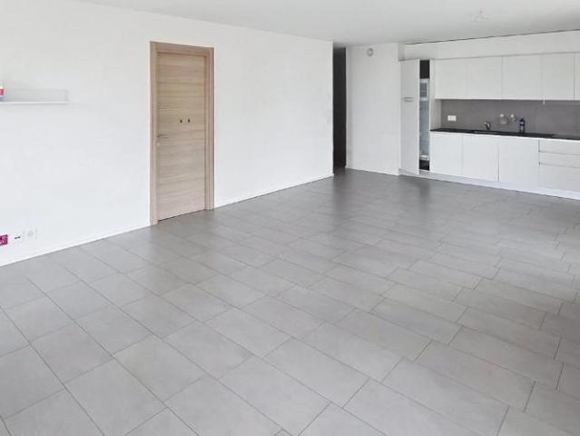Superbe appartement de 3,5 pièces à proximité du centre ville et à deu