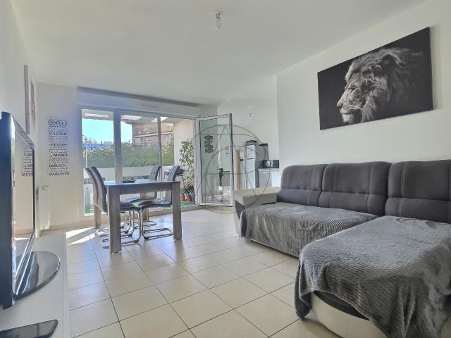 Superbe appartement de 81 m2 avec terrasse et garages
