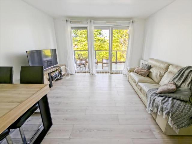 Superbe appartement F3 deux chambres DPE C 2015 proche Gare balcon et deux parkings