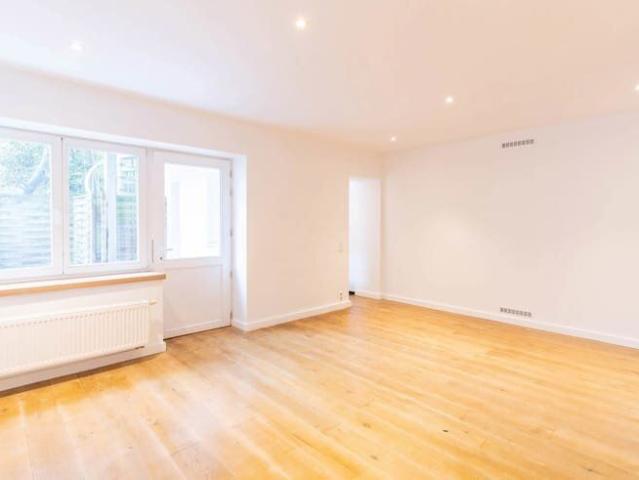 SUPERBE APPARTEMENT LUMINEUX A DEUX PAS DE GEORGES HENRI