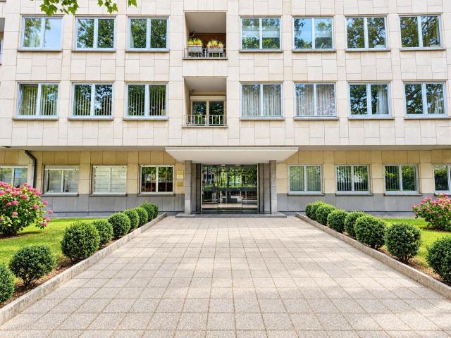 Superbe appartement rénové 2CH. au cœur du quartier prisé de