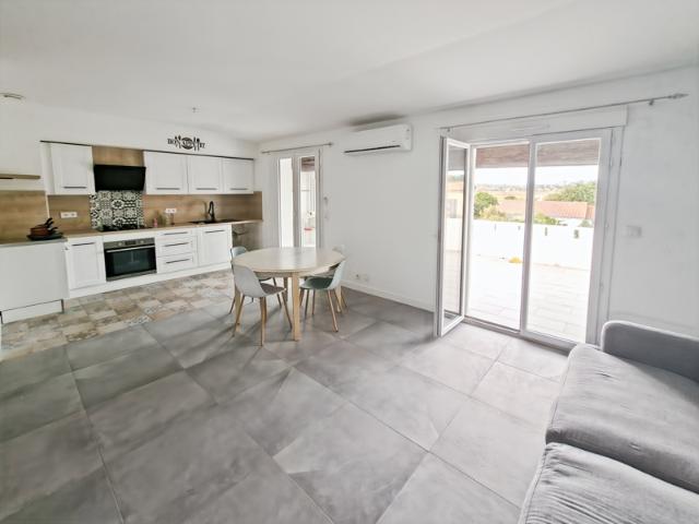 Superbe appartement rénové T3 avec une vue imprenable et sta