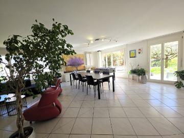 Superbe appartement spacieux de 5.5 pces avec jardin