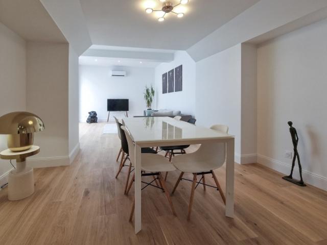 Superbe appartement T4 Jardin Public / Chartrons