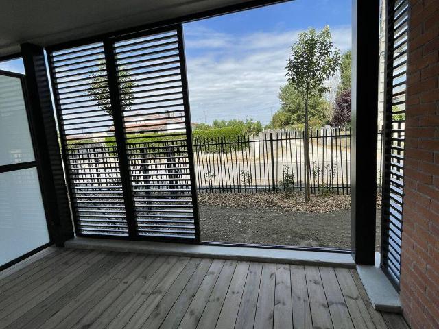 SUPERBE APPARTEMENT T2 EN REZ DE JARDIN A EAUNES PARKING JAR