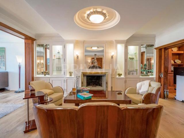 Superbe appartement traversant dans un environnement calme et résidentiel