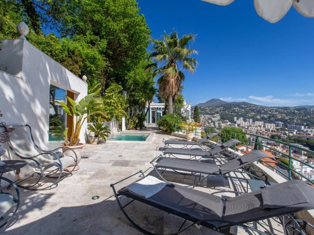 Superbe Villa style Art Déco, terrasses, vue panoramique mer. 262m² Nice