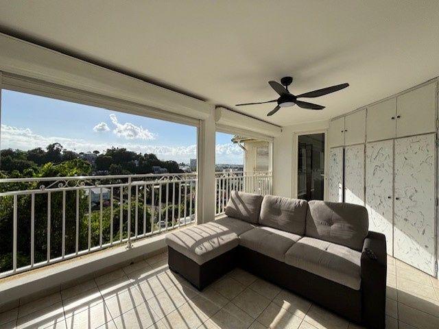 Superbe appartement 2 pièces avec grande loggia