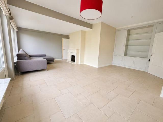 Superbe appartement 3 chs avec terrasse cave et parkings