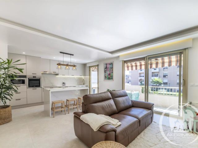 Superbe appartement 4 pièces avec piscine à Saint Laurent du. 92m² Saint Laurent du Var