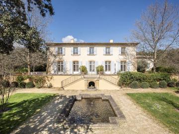 Superbe bastide récente avec terrain et piscine à vendre, pr. 648m² Aix en Provence