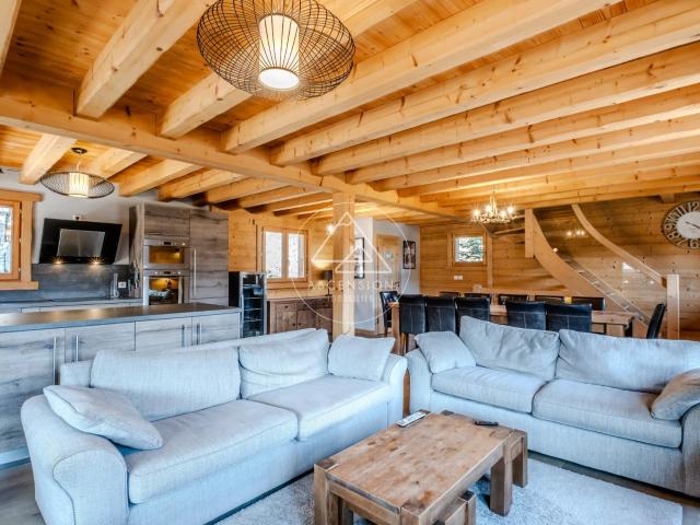 SOUS OFFRE Superbe chalet de 5 chambres avec des vues pano. 151m² Morzine Avoriaz