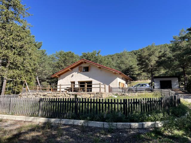 Superbe chalet en pleine nature avec 9695m2 de terrain