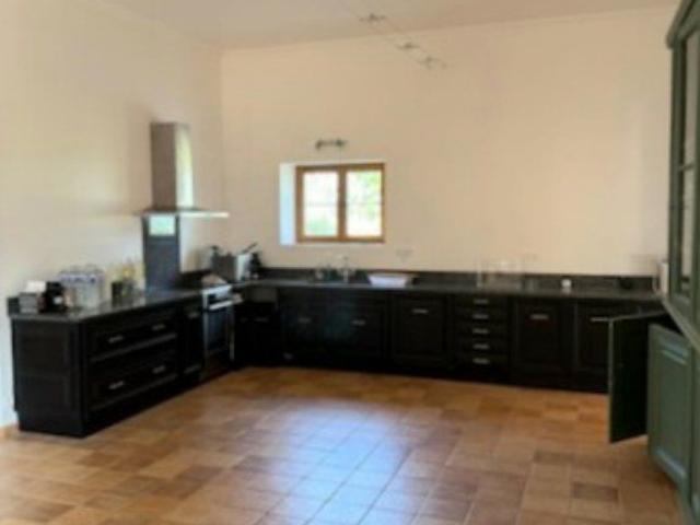 Superbe château du XVIIIe siècle au cœur du vignoble 719m² Capestang