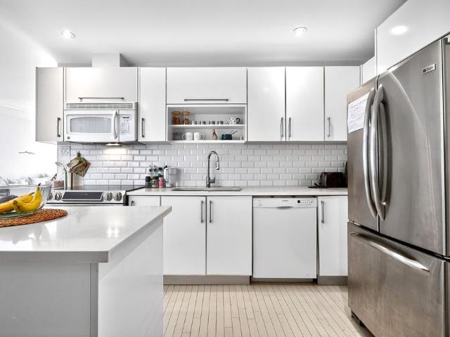 Superbe Condo Moderne Et Terrasse Privée