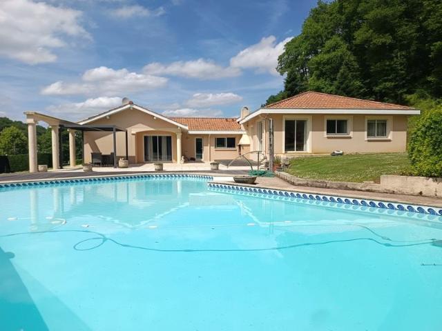 Superbe Contemporaine Avec Piscine Dans Un Cadre Idylique 198m² Aire sur l'Adour