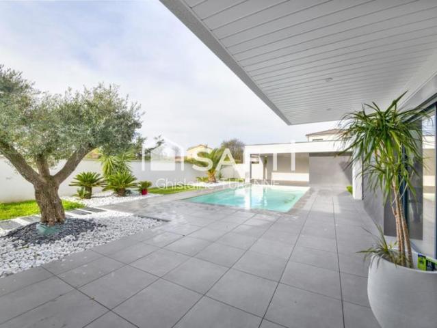 Superbe contenporaine de 220m2 avec piscine