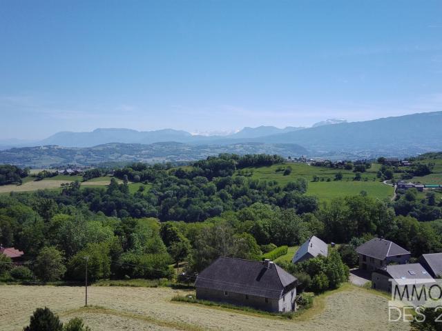 Superbe corps de ferme à rénover entre Annecy et Aix les Bai. 167m² Massingy