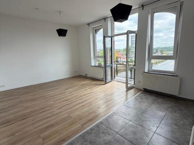 Superbe duplex 3 chambres avec balcon vue sur la Sambre