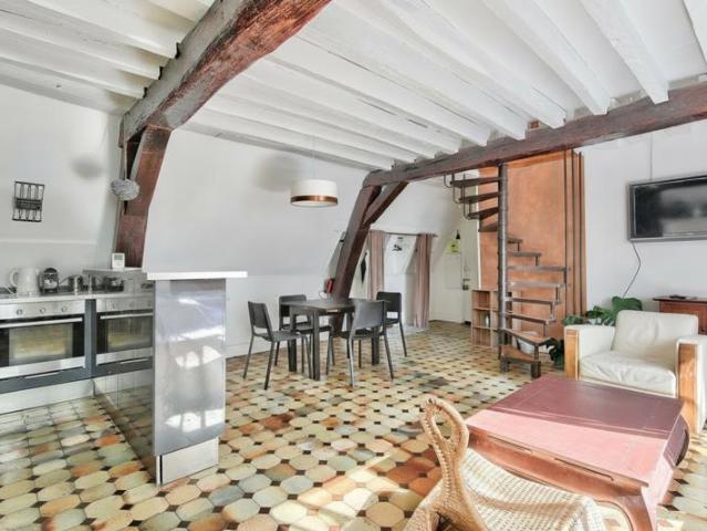 Superbe Duplex 3 Pièces de 70m² au Coeur du Marais, Paris 4e