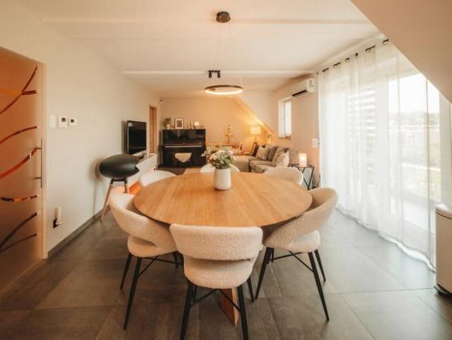 Superbe duplex de standing 5 chambres, parking & extérieur