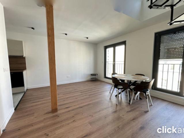 Magnifique duplex meublé avec balcon – Paris 12e Rue de Reuilly